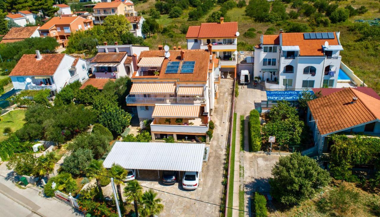 Pansion Adria Ξενοδοχείο Sveti Filip i Jakov Εξωτερικό φωτογραφία